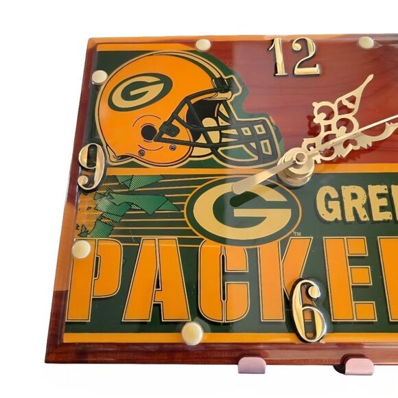 Green Bay Packers Wooden Wall Clock Handmade Green and Gold Laquered - Read - Picture 2 of 6